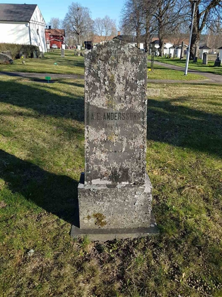 Grave number: 3 B 10    19