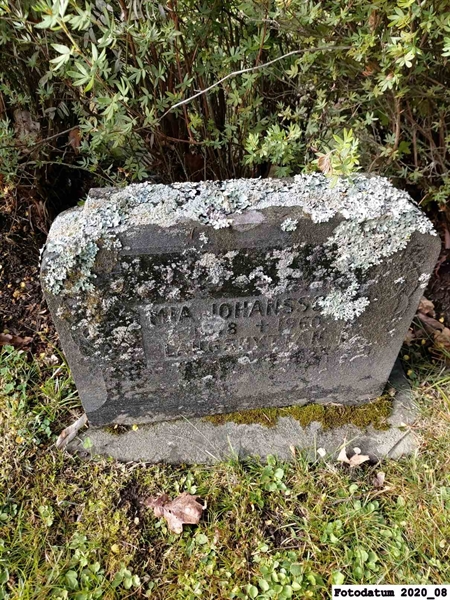 Grave number: 3 C 14    32