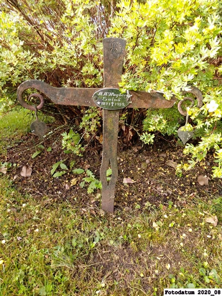 Grave number: 3 C 14    16