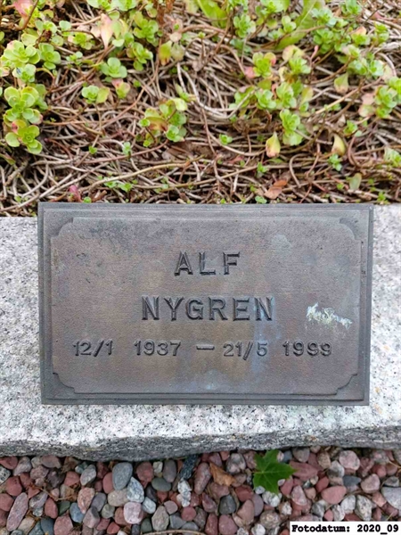 Grave number: 1 AG F    70