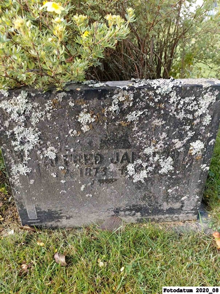 Grave number: 3 C 14    23