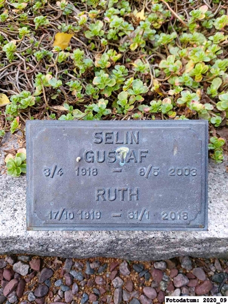 Grave number: 1 AG E   131