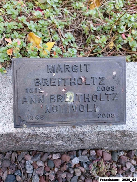 Grave number: 1 AG K   107