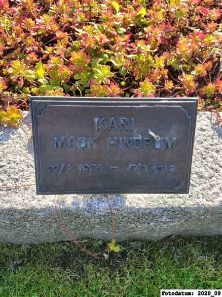 Grave number: 1 AG Ä   323