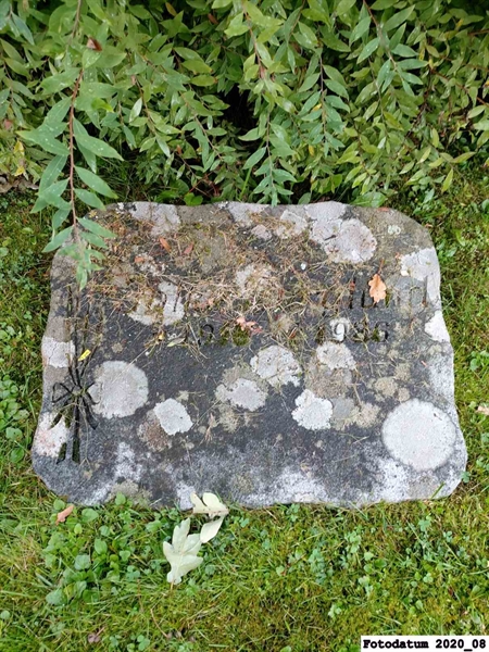 Grave number: 3 C 18    37