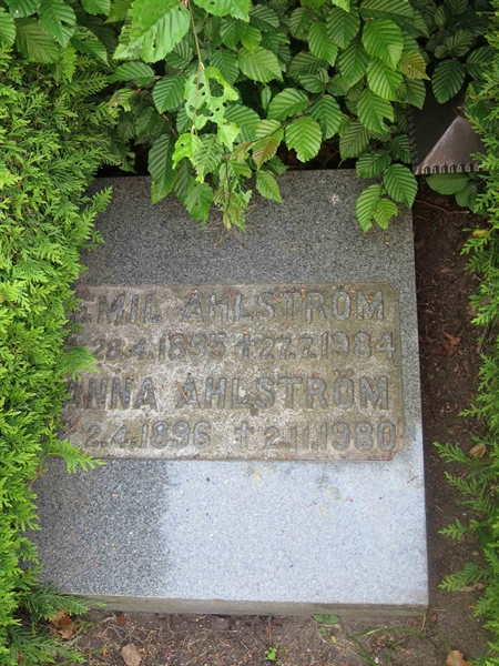 Grave number: HÖB 32    27