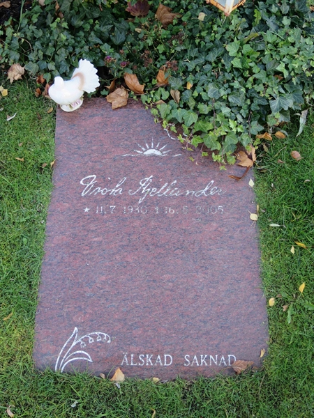 Grave number: HÖB 52    35
