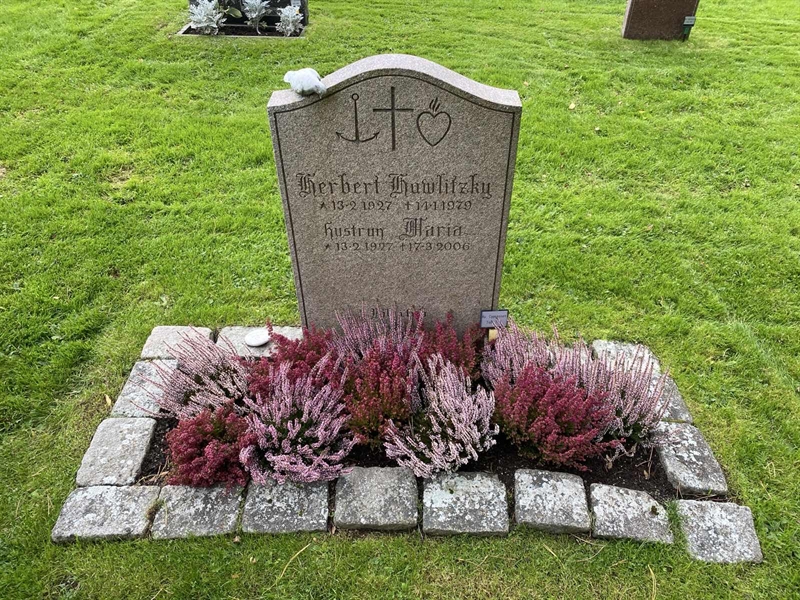 Gravnummer: 2 C   746-747