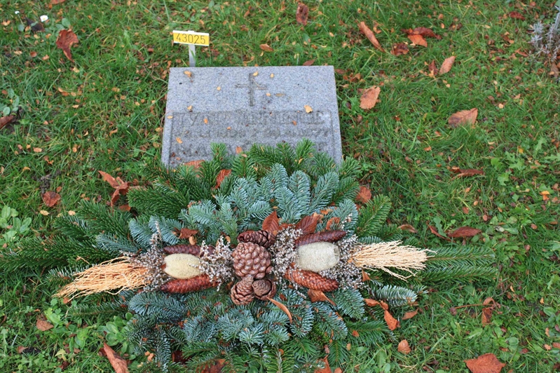 Grave number: Ö U09    25