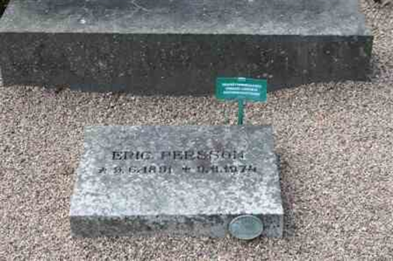 Grave number: KV 2 GVD   102, 103, 104, 105