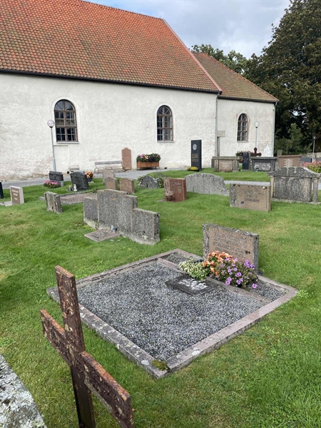 Grave number: N 003  0427, 0428, 0429