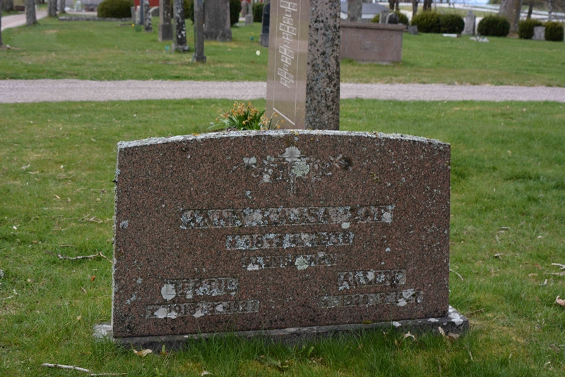 Grave number: B2 1Y    45