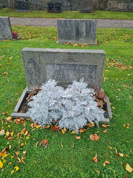 Grave number: K1 05   285, 286