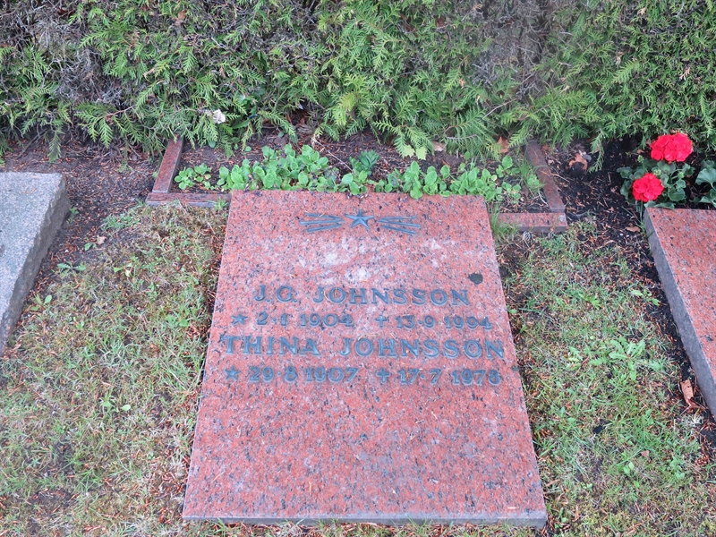 Grave number: HÖB N.UR   264