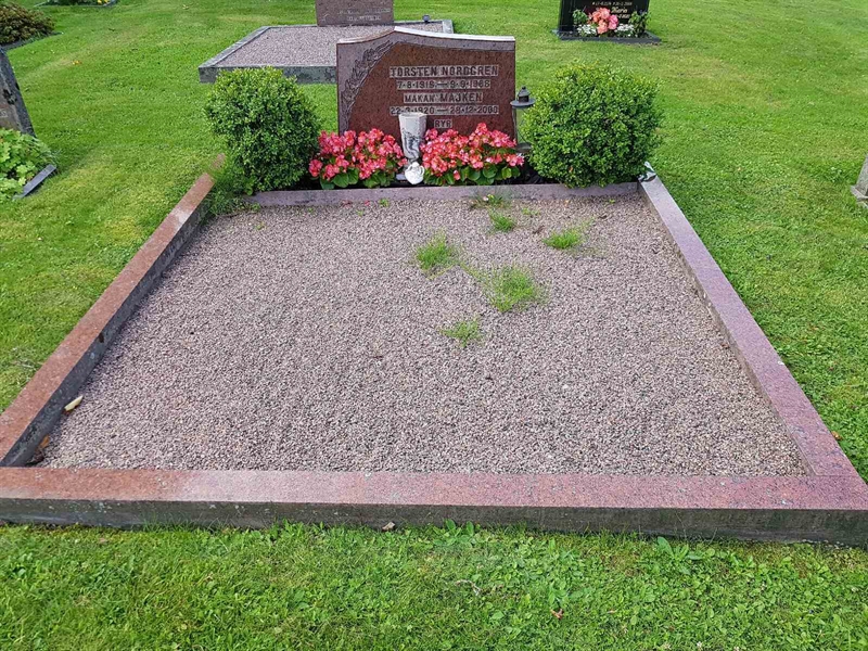 Grave number: 06 60316