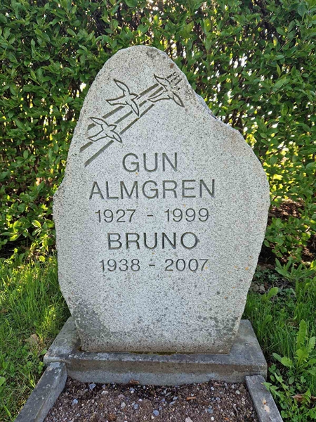Grave number: 501 23 4653-4654