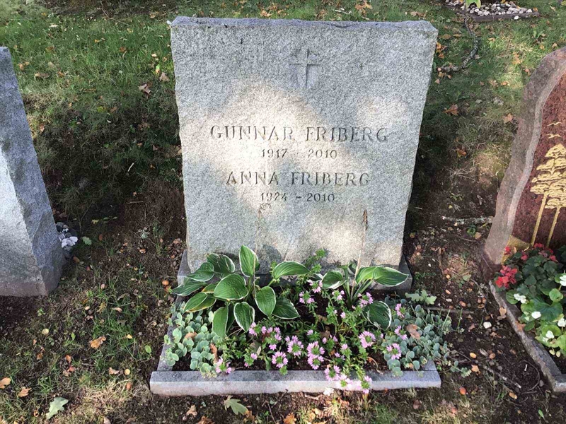 Grave number: 20 R    62