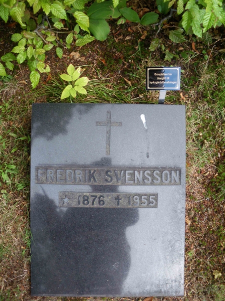 Grave number: SB 19    11