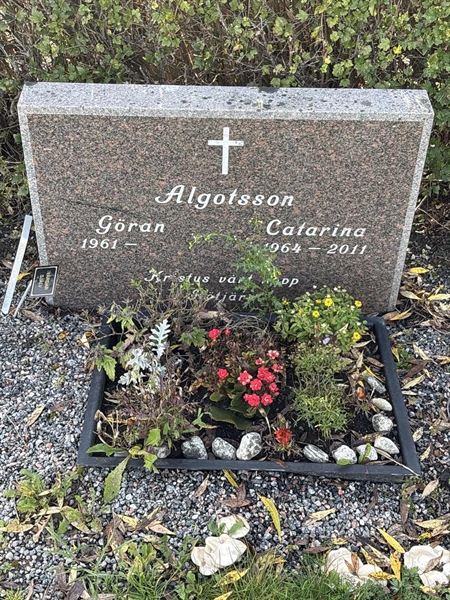 Grave number: 4 N ND   399