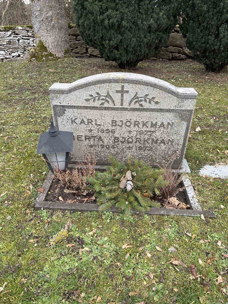 Gravnummer: LE    84