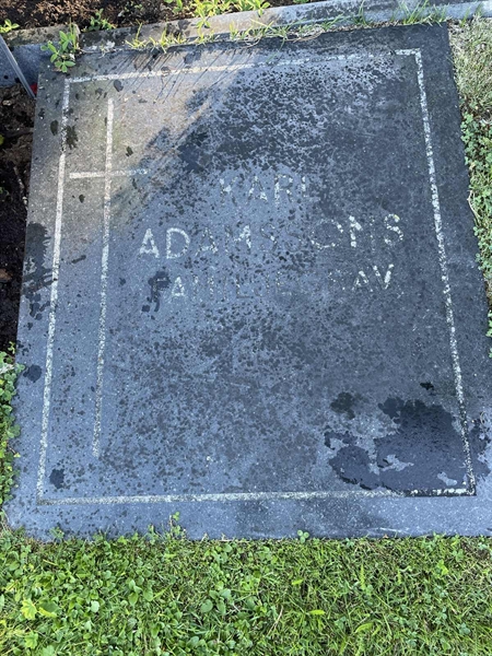 Grave number: 1 R   376A