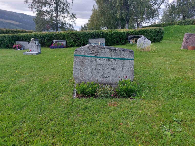 Grave number: K K   128, 129