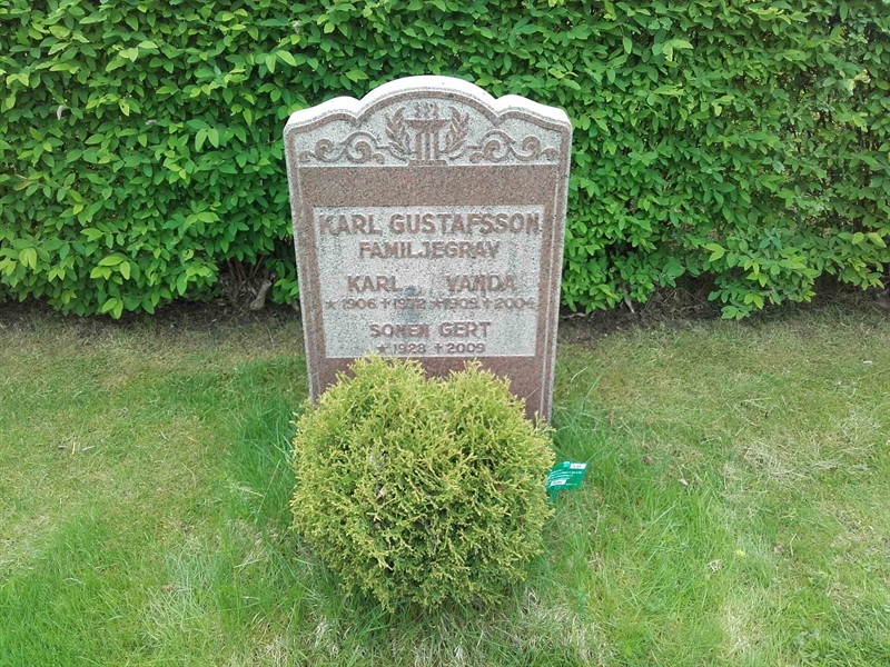 Grave number: KA 08     4