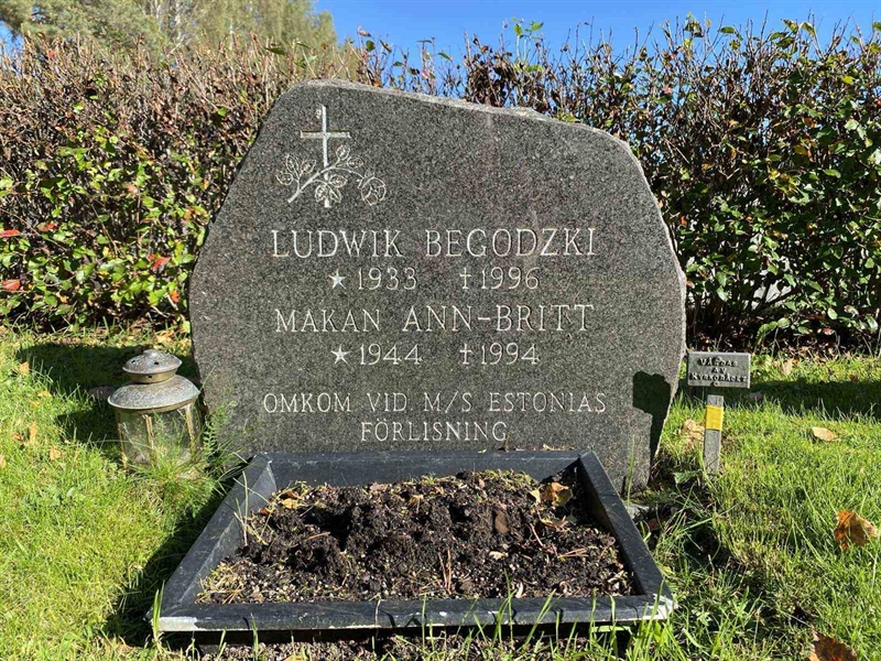 Grave number: 1 22    139