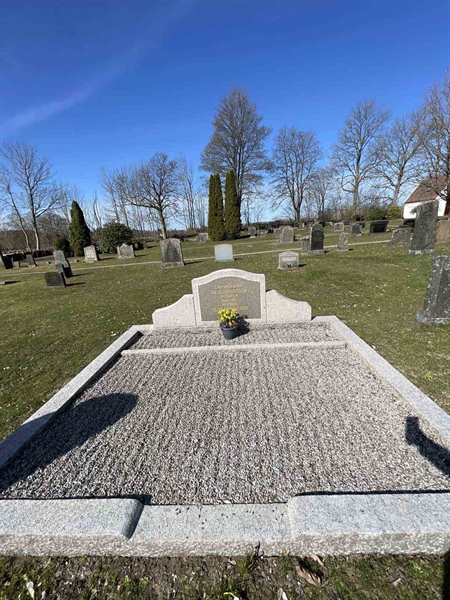 Grave number: Ä G D    19