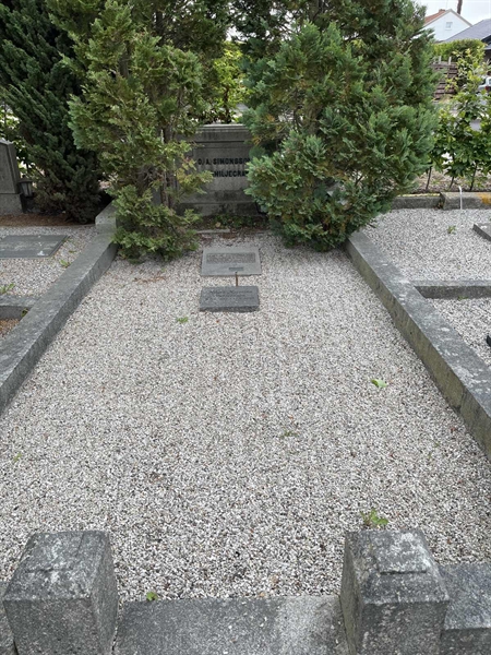 Grave number: NK IX   140