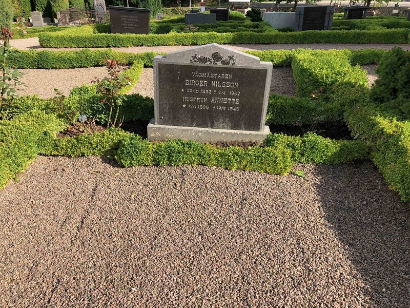 Grave number: Kå 14    13, 14