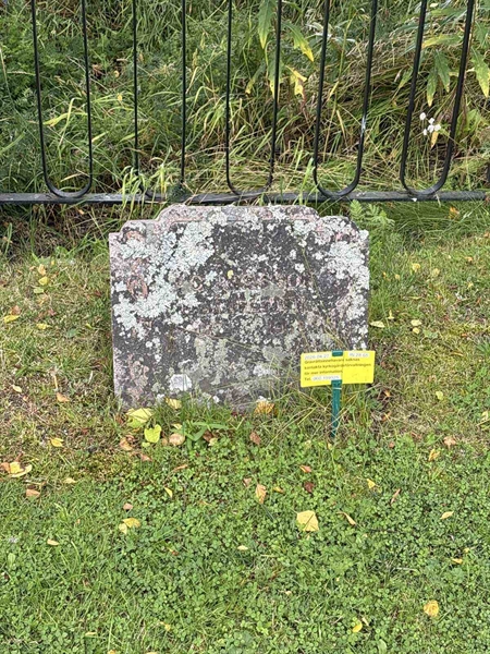 Grave number: IN 28    65