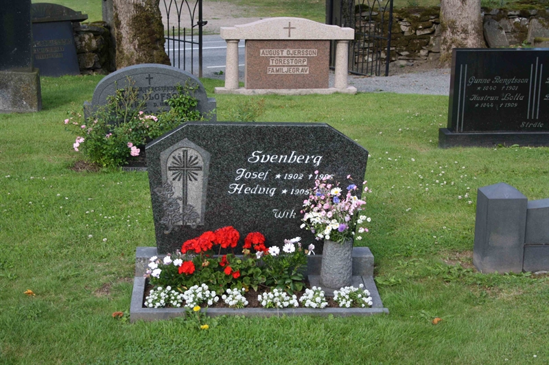 Grave number: Fk 04    28, 29