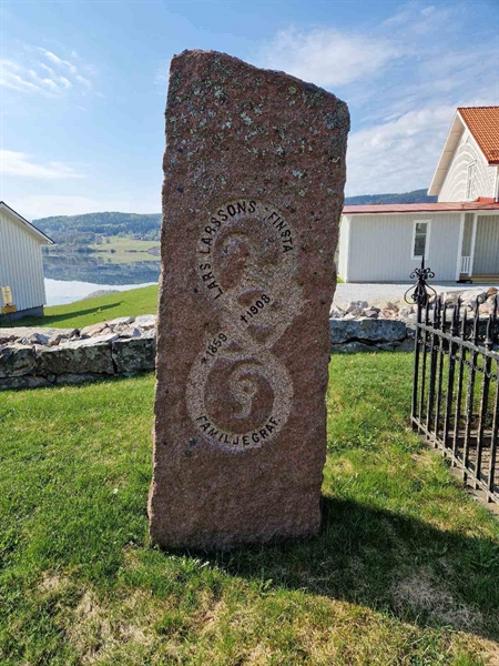 Grave number: 501 03 55-57