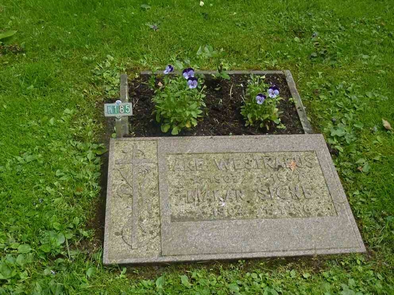 Grave number: 1 K  185