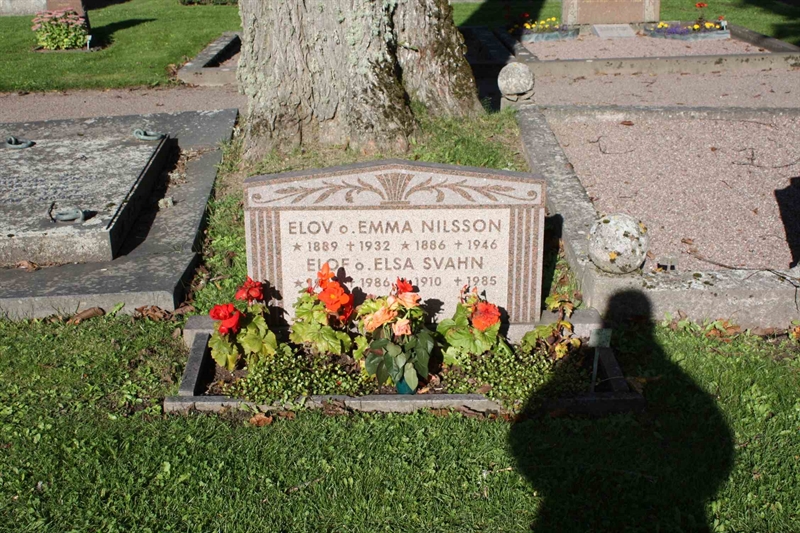 Grave number: 1 K F  135