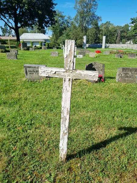 Grave number: 1 18 136