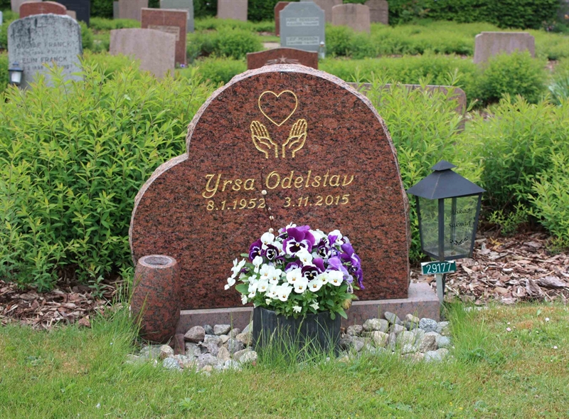 Grave number: Ö 29   251, 252