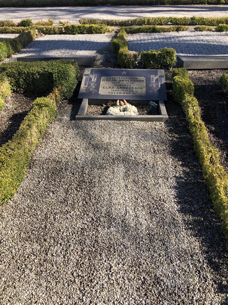 Grave number: FR 3    30, 31