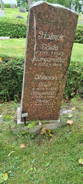 Grave number: M V   16, 17, 18