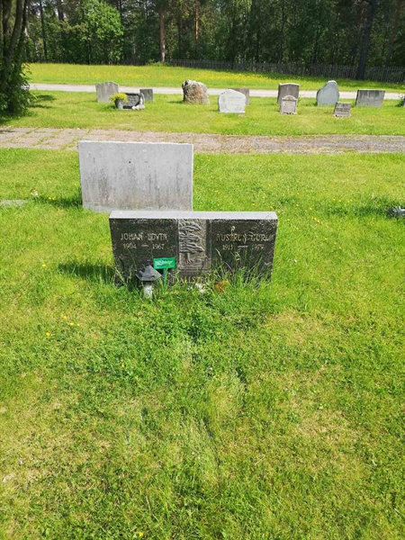 Hautatunnus: NK 03    33