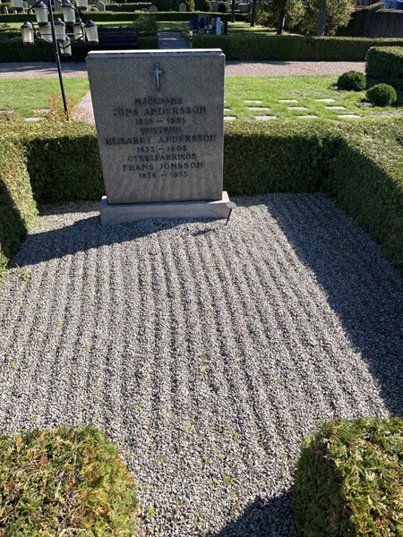 Grave number: VK III   134