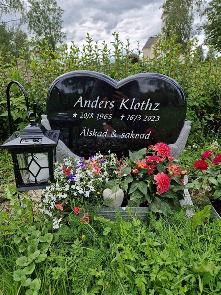 Grave number: 501 16 3048-3051