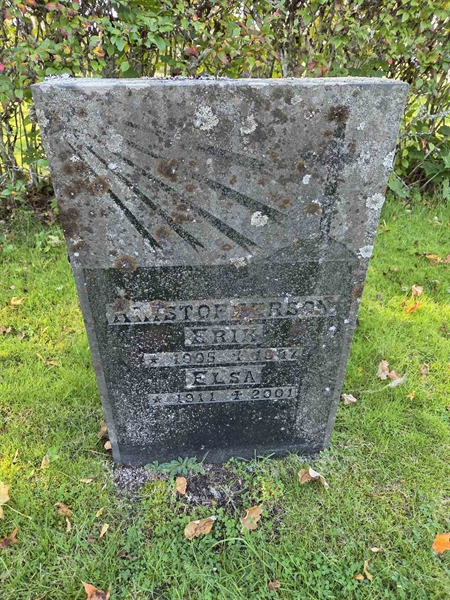 Grave number: T A E   924-925