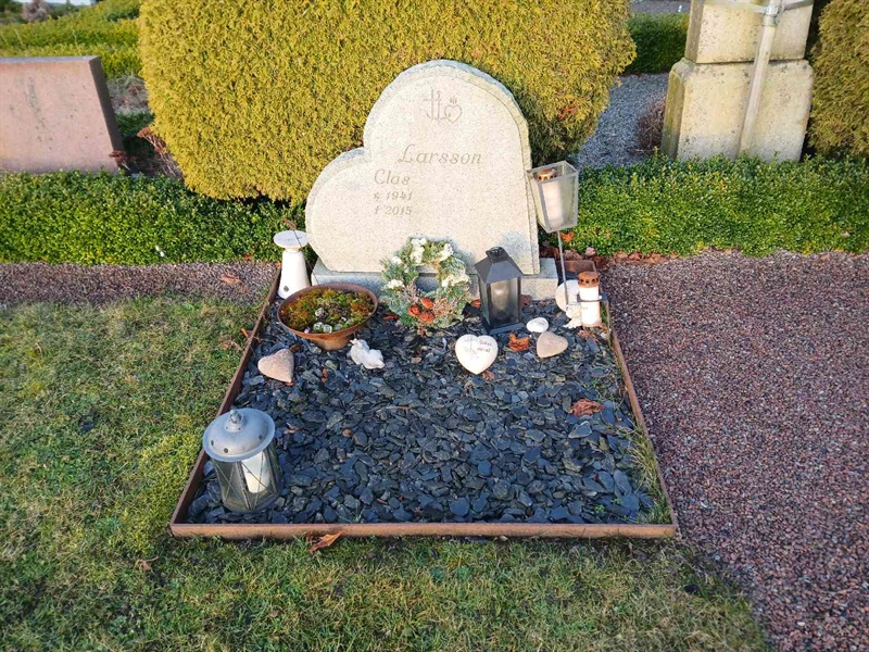 Grave number: TI A 579