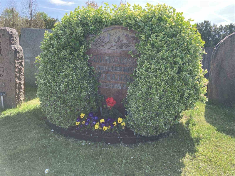Grave number: R 01 545