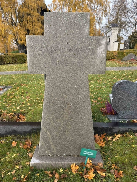 Hautatunnus: 551 C   457