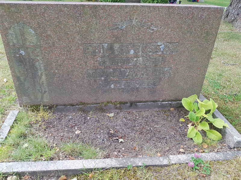 Grave number: 01    63