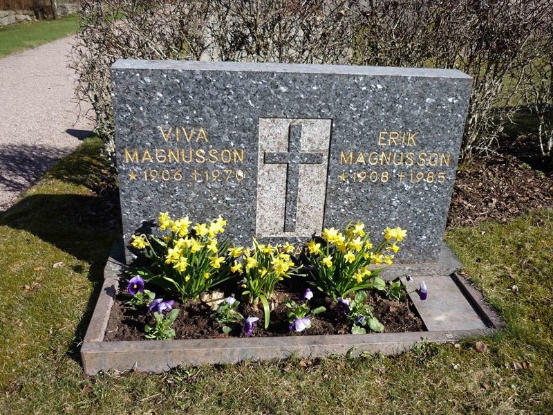 Grave number: ÖD 06  114, 115