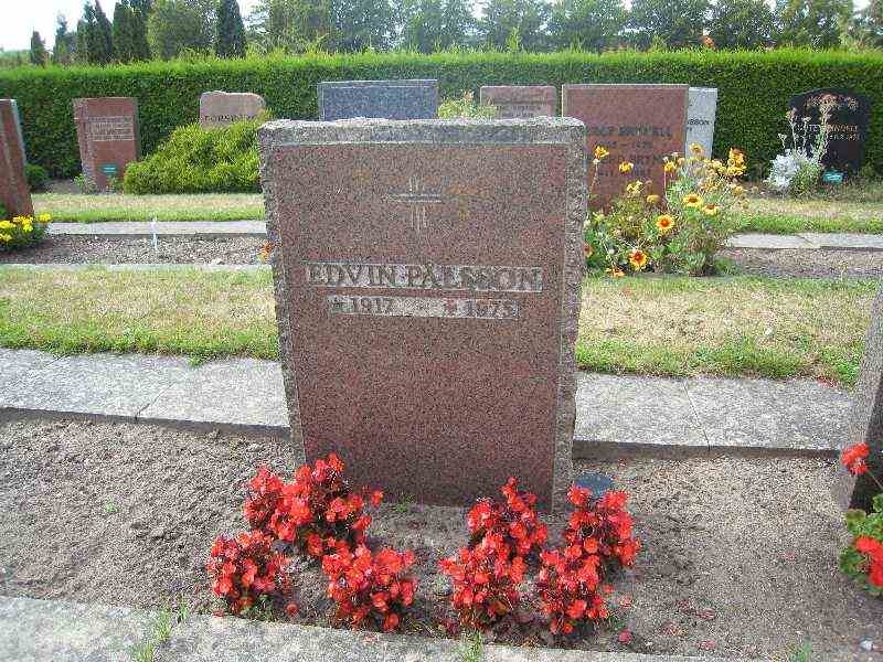 Grave number: NK XVI:u    48